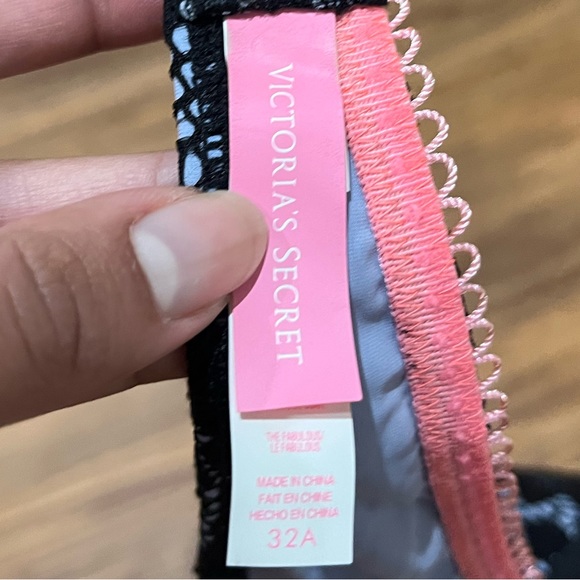 Victoria’s Secret Push Up Bikini Top - Picture 3 of 3